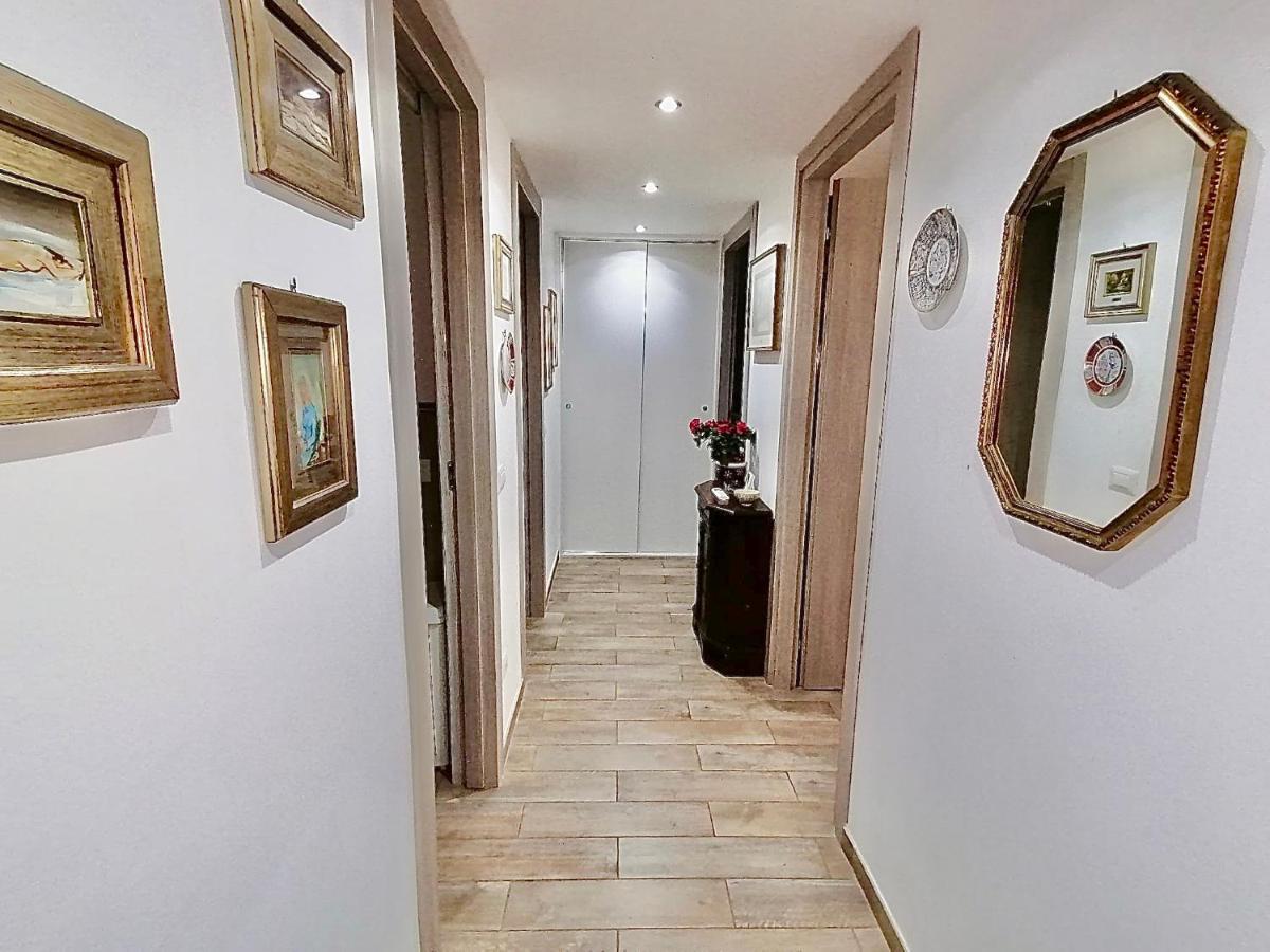 Apartament Relax Zambrini Lido di Ostia Zewnętrze zdjęcie