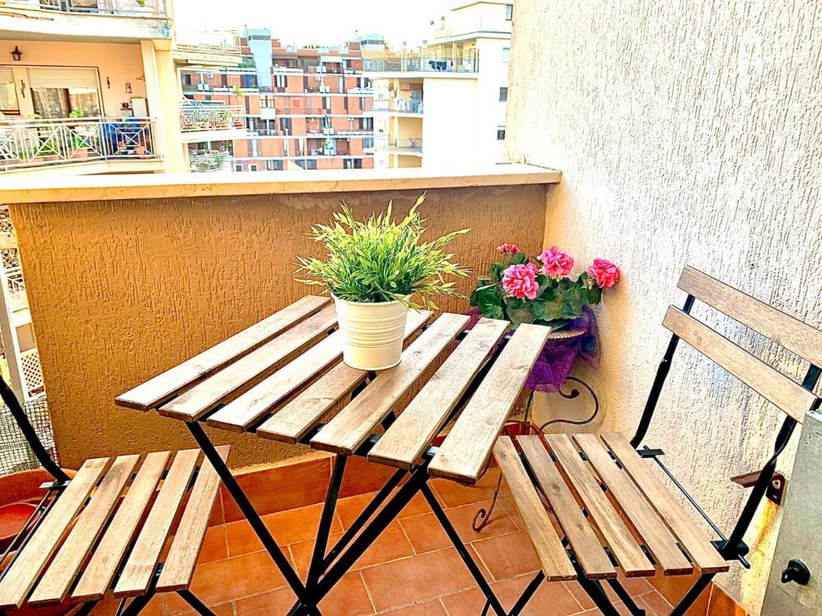 Apartament Relax Zambrini Lido di Ostia Zewnętrze zdjęcie