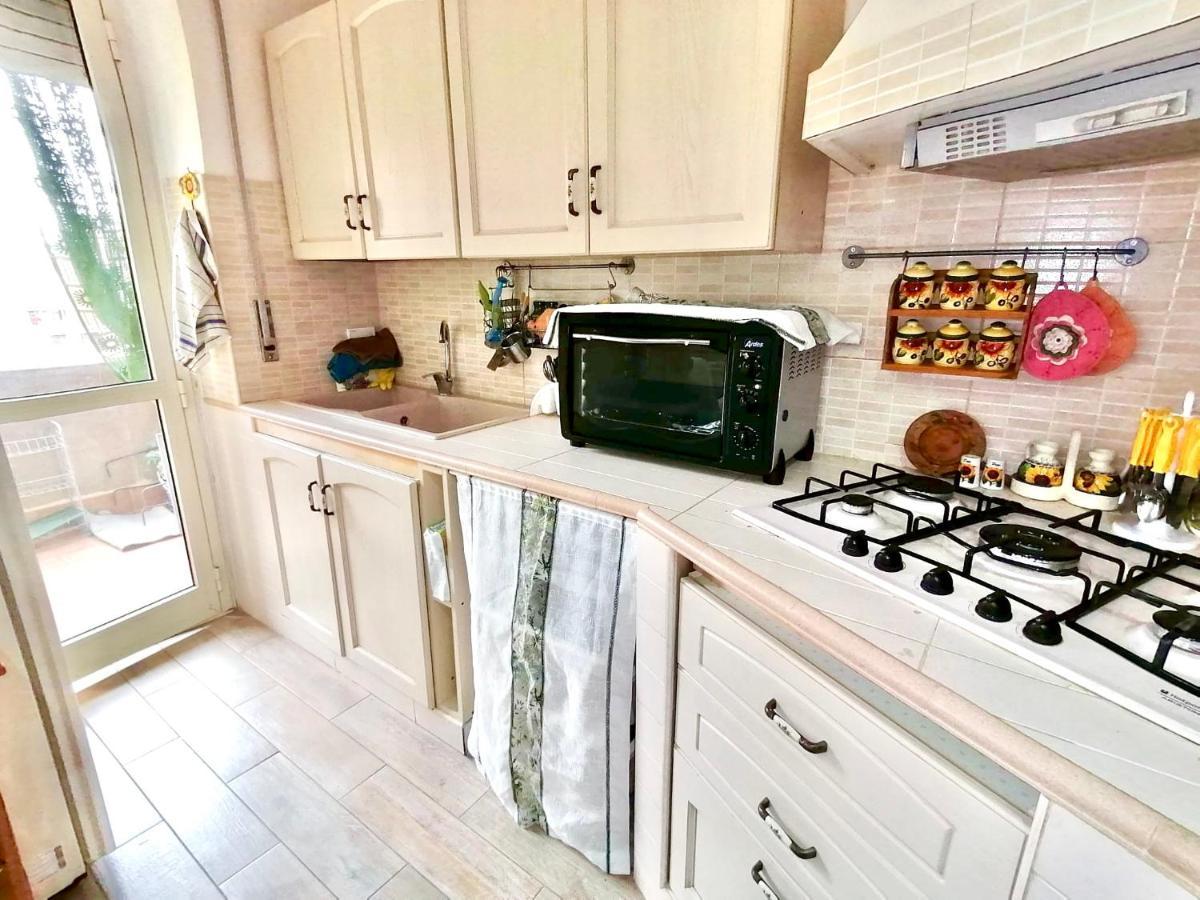 Apartament Relax Zambrini Lido di Ostia Zewnętrze zdjęcie